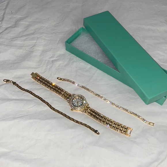 3pc Watch & Bracelet Set - Picture 8 of 10